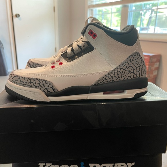 Air Jordan 3 Retro BG size 5.5 youth - Picture 8 of 12